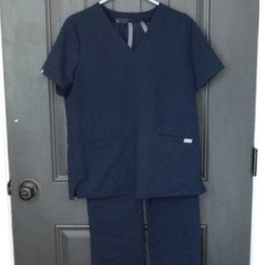 FIGS scrubs set - navy blue